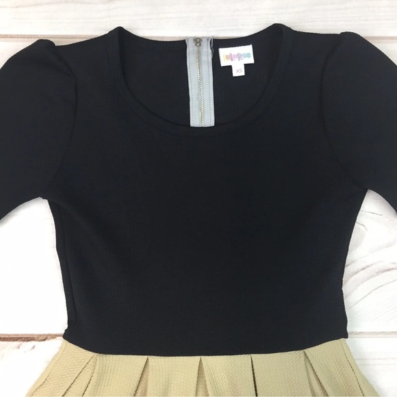 LuLaRoe Women’s XS Black Tan Textured Colorblock Pleated Amelia Flare Dress - Picture 3 of 6